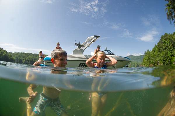 Malibu 21 VLX Family Taking a Swim