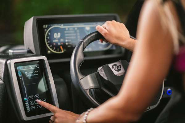 Malibu-20-VTX-Touch-Screen-Systems-Control